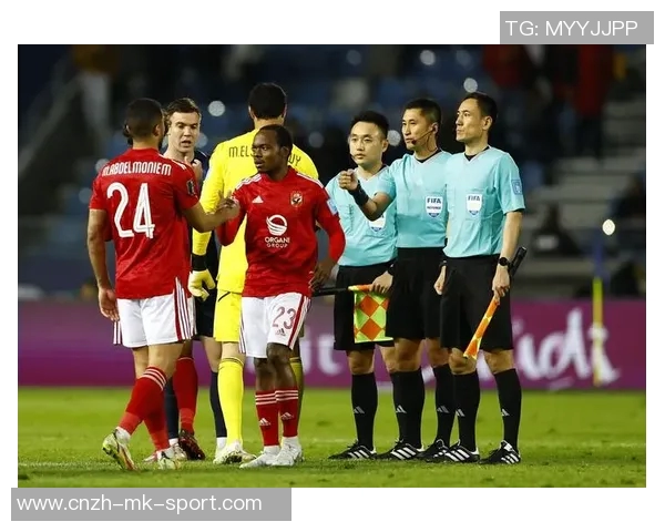 足球裁判等级解析与提升路径探讨助力裁判职业发展与比赛公平性 足球裁判等级解析与提升路径探讨助力裁判职业发展与比赛公平性